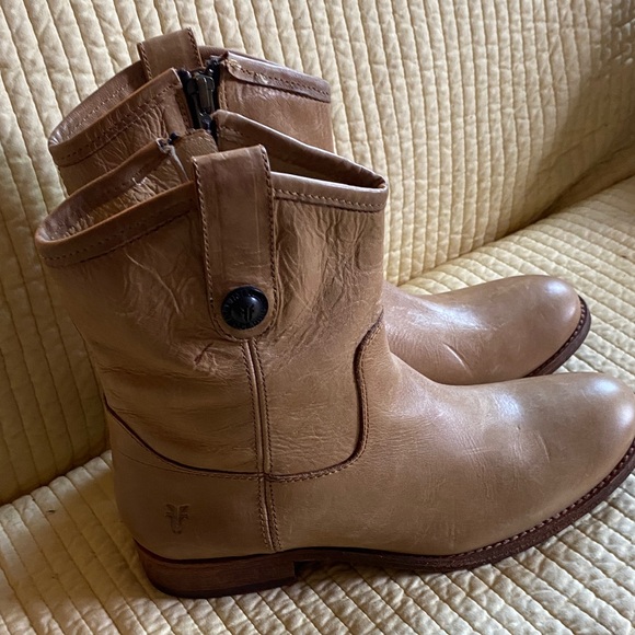 Frye Shoes - Frye Melissa Button Short leather boots in a light tan size 7 new